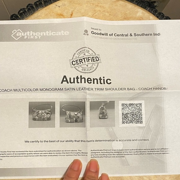 Coach Signature Scarf Print Pochette - Picture 10 of 12